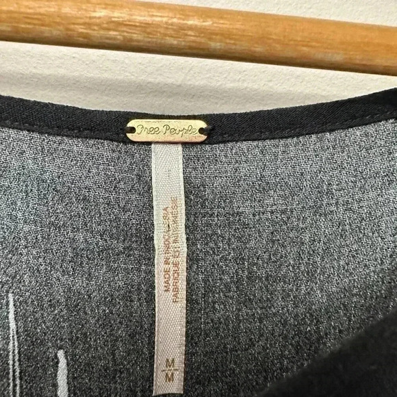 Free People  Clear Skies Printed Cold Shoulder Tunic Floral Boho Black Women's M - Picture 9 of 14